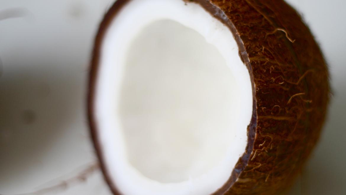 Woda kokosowa - naturalny izotonik?